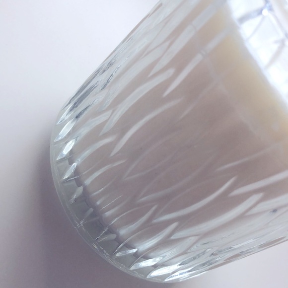 Nic & Syd Swarovski Crystal Soy Wax Candle - Grapefruit scent - Picture 3 of 9